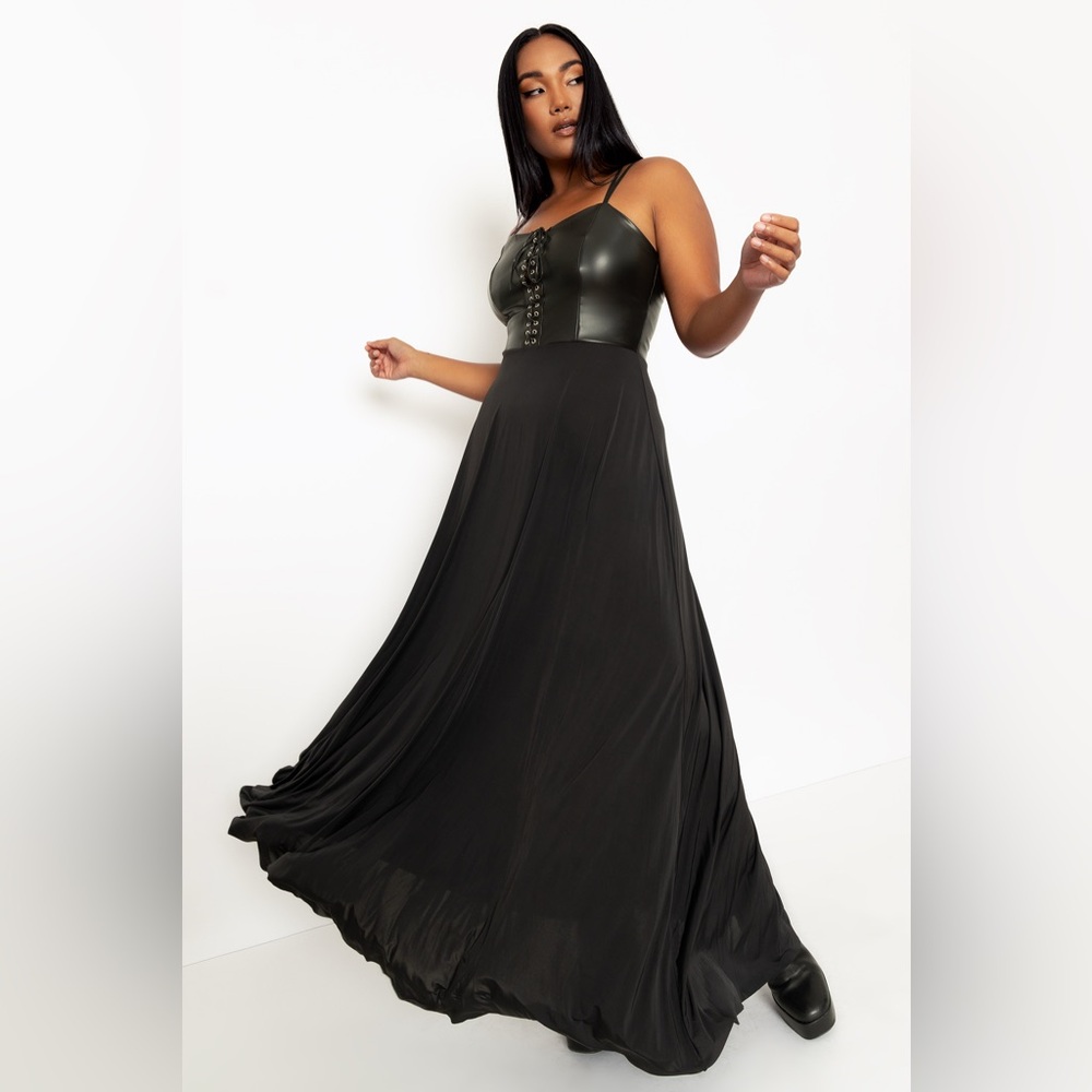 Blackmilk medium apprentice dress